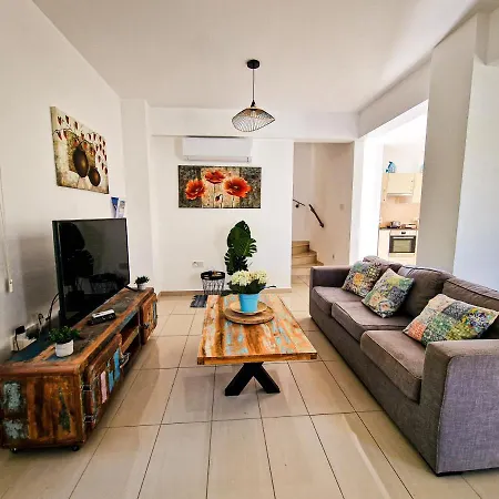 Nissi Oleandra Villa Ajía Nápa