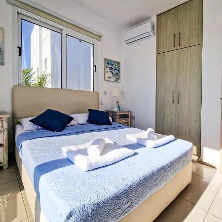 ヴィラ Nissi Oleandra