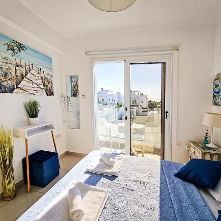 ヴィラ Nissi Oleandra