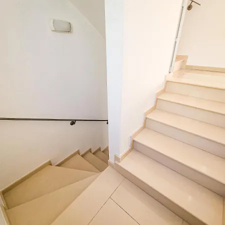 Villa Nissi Oleandra *