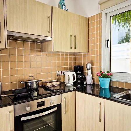 Villa Nissi Oleandra