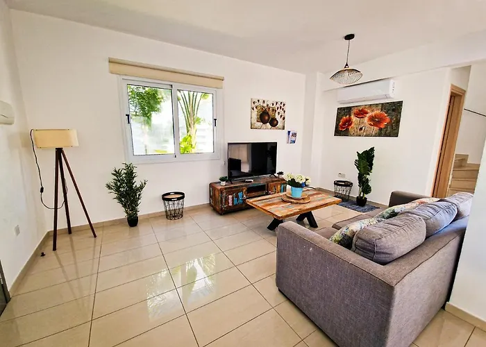 Nissi Oleandra Villa