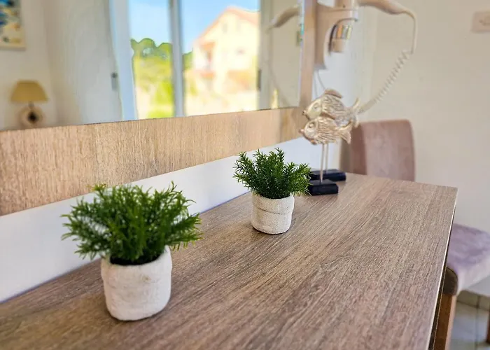 Nissi Oleandra Ayía Nápa