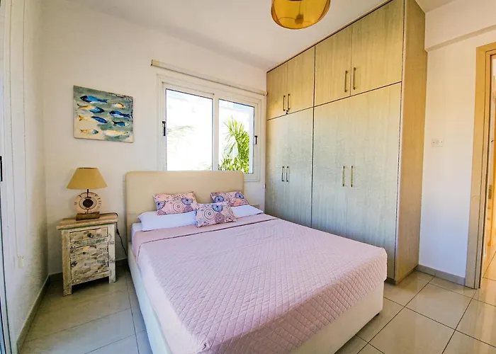 Villa Nissi Oleandra