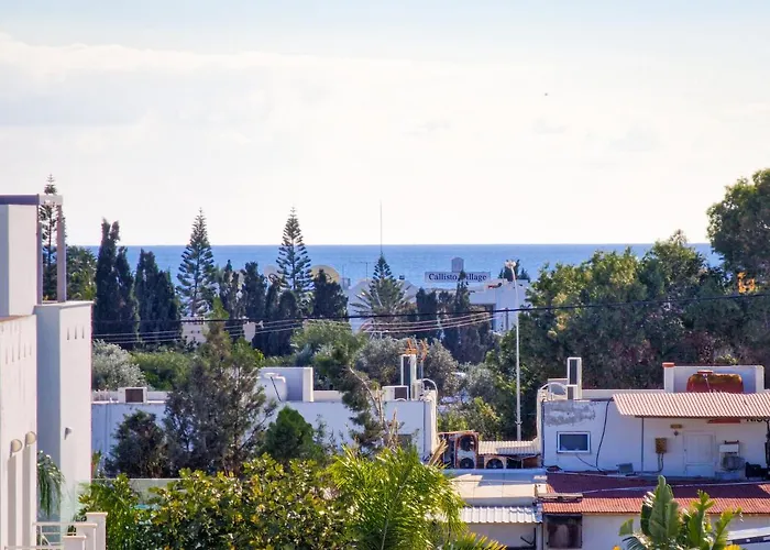 Nissi Oleandra Ajia Napa